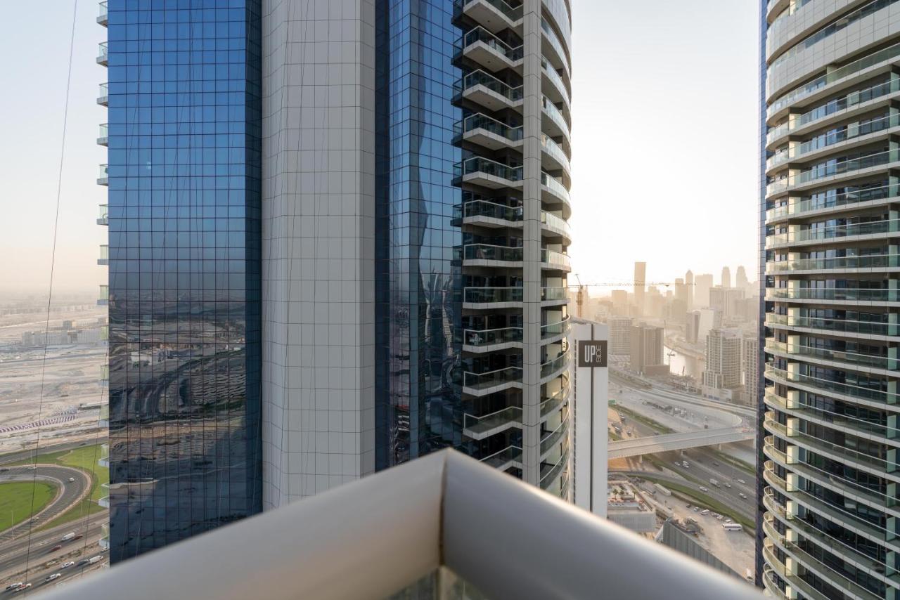 Lux Bnb Paramount Tower I Burj Views Appartement Dubai Buitenkant foto