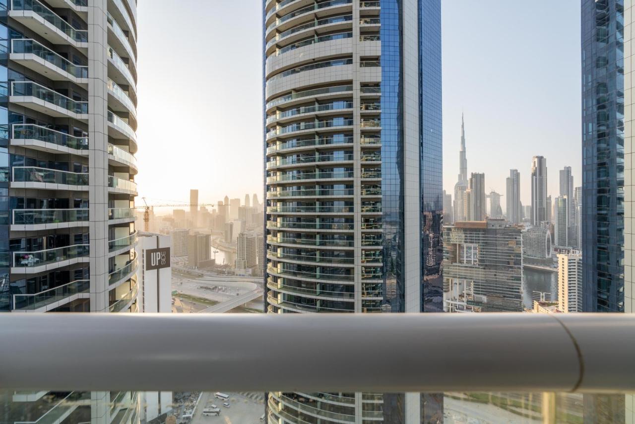 Lux Bnb Paramount Tower I Burj Views Appartement Dubai Buitenkant foto