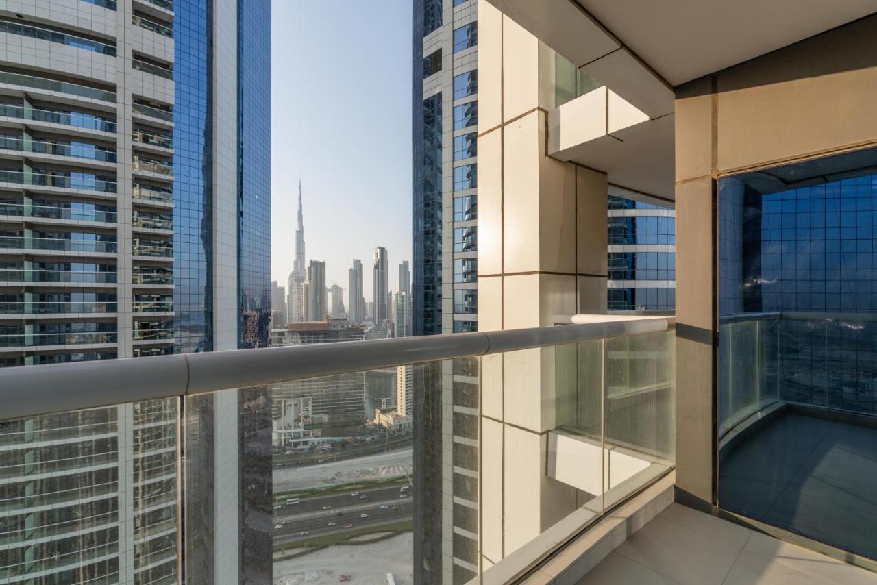 Lux Bnb Paramount Tower I Burj Views Appartement Dubai Buitenkant foto